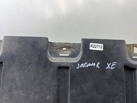 Osłona pod zderzak Jaguar XE x760 15-19r. przedlift przednia płyta dolna podwozia pod silnik gx73-17f775-ab