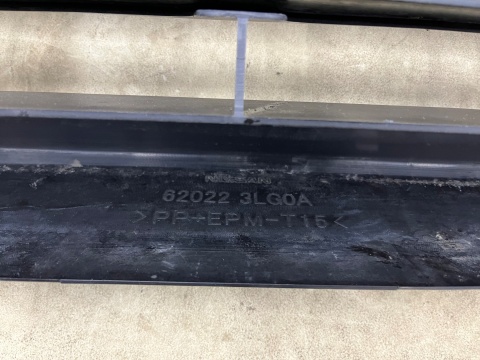 Zderzak przedni Nissan NV200 09-19r. przód 620223LG0A