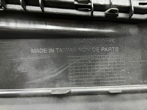 Zderzak przedni Mercedes W204 C-Klasa 07-11r. Przedlift przód 6XPDC A2048804140 zamiennik