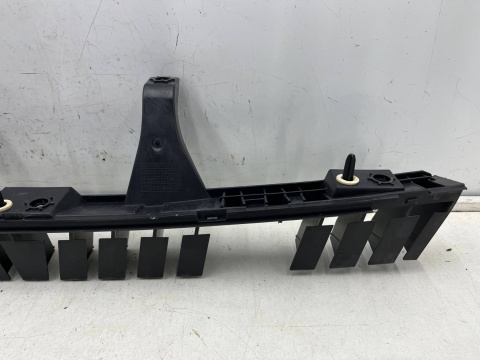 Absorber zderzaka Peugeot 308 II T9 SW kombi 13-17r. tylne wzmocnienie belka plastikowa ślizg środkowy tył 9800981980