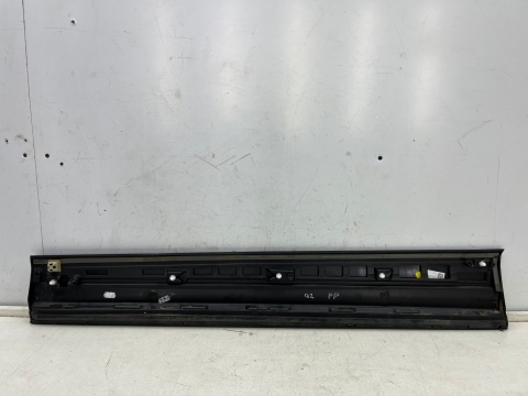 Listwa Audi Q2 GA 2016r.- PRAWA przednia dolna nakładka drzwi kolor LX7L prawy przód 81a853960b