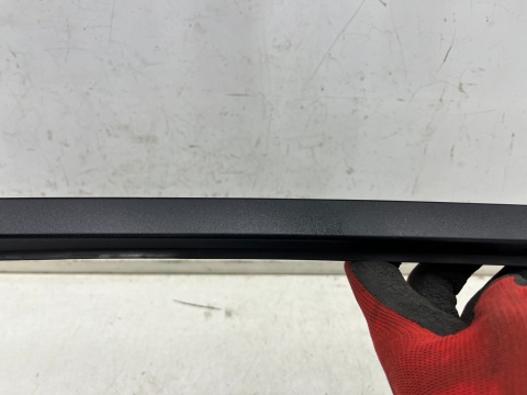 Listwa Kia Ceed 3 III Proceed III XCEED 18r.- prawa nakładka zgarniająca szyby przedniej czołowej zaślepka 86134-j7000