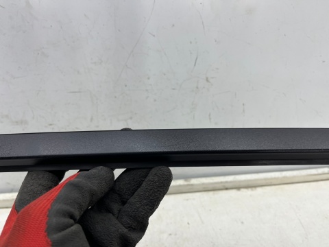 Listwa Kia Ceed 3 III Proceed III XCEED 18r.- prawa nakładka zgarniająca szyby przedniej czołowej zaślepka 86134-j7000