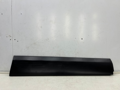 Listwa Mazda CX-30 CX30 2019r.- prawa przednia dolna nakładka drzwi prawy przód dfr5-51ra1