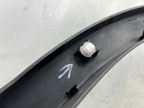 Listwa Nissan X-Trail III T32 Rogue 13-21r. prawy tylny rant nadkola błotnika nakładka prawy tył 788604ce1a