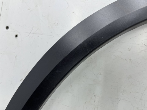 Listwa Opel Frontera 2024r.- PRAWY przedni rant nadkola błotnika nakładka prawy przód 9847643780