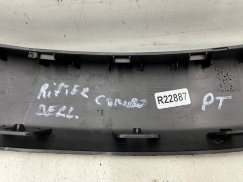 Listwa Peugeot Partner Berlingo Doblo Combo E Proace City 18r.- prawa tylna nakładka narożnika zderzaka boczna prawy tył