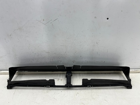 Osłona chłodnicy BMW 5 F10 F11 10-17r. dolna kierownica powietrza nakladka pasa przedniego dolny wlot 187798