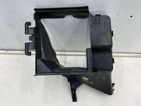 Osłona chłodnicy Peugeot 308 II T9 13-21r. wlot kierownica kanał powietrza intercoolera