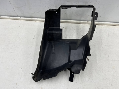 Osłona chłodnicy Peugeot 308 II T9 13-21r. wlot kierownica kanał powietrza intercoolera