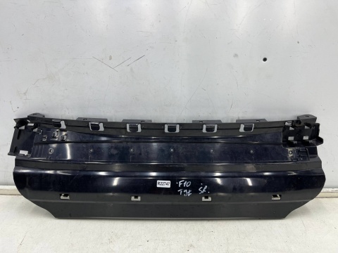Ślizg BMW 5 F10 sedan 10-17r. tylny środkowy wspornik mocowanie zderzaka wzmocnienie 7331599