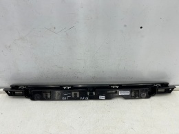 Ślizg BMW 5 G61 kombi M-pakiet M-sport 23r.- tylny środkowy wspornik mocowanie zderzaka wzmocnienie 5a0f8a7