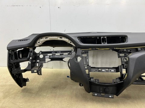 Deska rozdzielcza Nissan X-Trail III T32 Rogue 13-17r. kokpit konsola poduszki powietrzne AIRBAG komplet