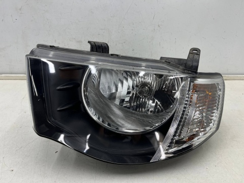 Lampa reflektor Mitsubishi L200 KA KB 05-10r. LEWA przednia H4 oryginalna lewy przód EU 8301b461