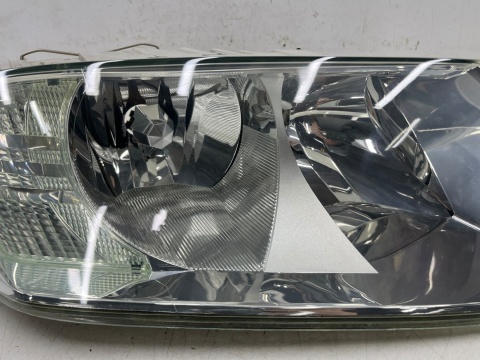 Lampa reflektor Skoda Octavia 2 II 04-08r. prawa przednia Europa zwykła H7 H1 oryginal nieuszkodzona prawy przód