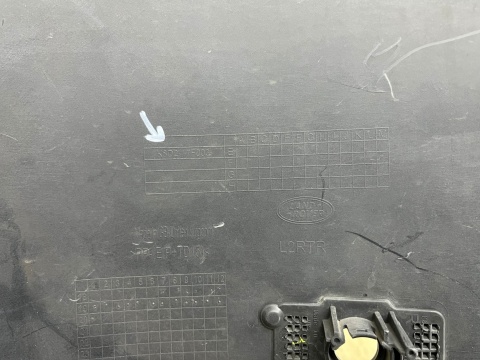 Zderzak przedni Land Rover Evoque L551 2 II 19r.- przód PDC K8D2-17F003