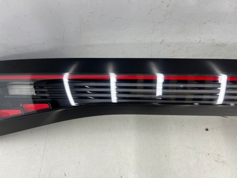 Lampa VW Volkswagen ID.4 ID4 20r.- światło w klape blenda LED 11a945307b