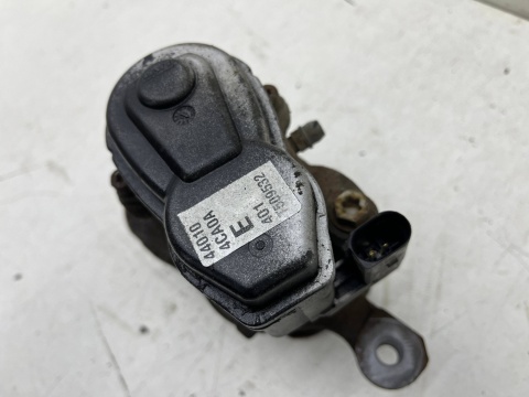 Zacisk hamulcowy Nissan X-Trail III T32 Rogue 13-21r. lewy tylny jarzmo lewy tył elektryczny ręczny