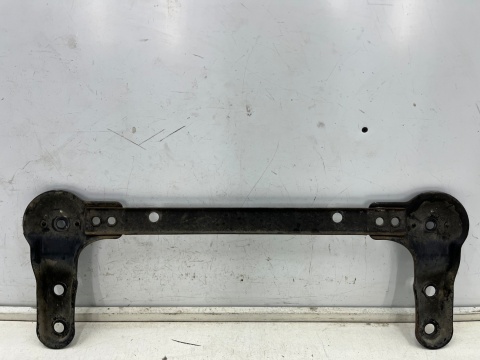 Belka silnika Nissan X-Trail III T32 Rogue 13-21r. mocowanie wzmocnienie łacznik wózka z karoserią