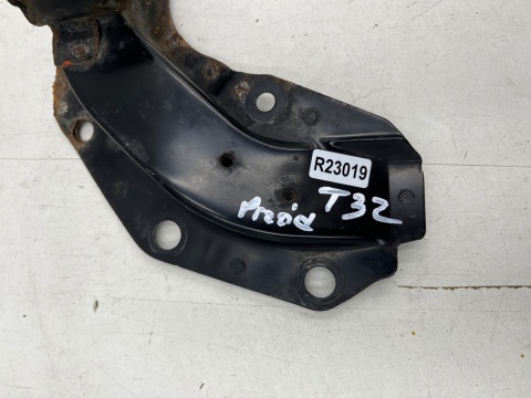 Belka zderzaka Nissan X-Trail III T32 Rogue 13-21r. przednie dolne wzmocnienie pasa przedniego dolna belka chłodnicy przód