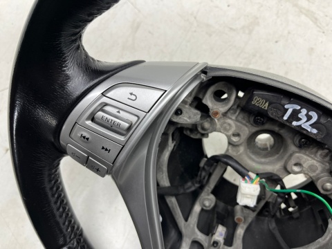 Kierownica Nissan X-Trail III T32 Rogue Qashqai J11 13-17r. przedlift multifunkcyjna skórzana skóra