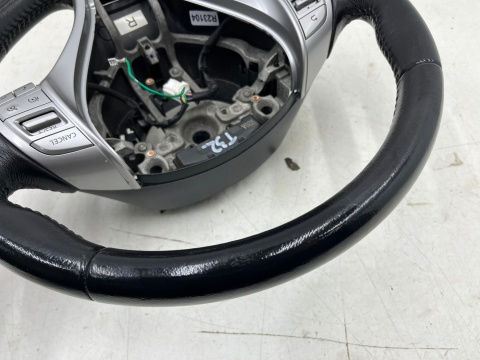 Kierownica Nissan X-Trail III T32 Rogue Qashqai J11 13-17r. przedlift multifunkcyjna skórzana skóra
