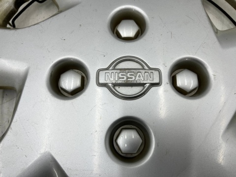 Kołpak Nissan Bluebird U13 91-97r. 14 cali oryginalny r14 jedna sztuka 40315-2f005