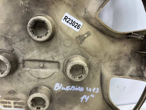 Kołpak Nissan Bluebird U13 91-97r. 14 cali oryginalny r14 jedna sztuka 40315-2f005