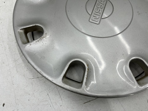 Kołpak Nissan Primera P10 90-98r. 14 cali r14 oryginalny 4031593j00