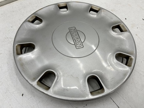 Kołpak Nissan Primera P10 90-98r. 14 cali r14 oryginalny 4031593j00