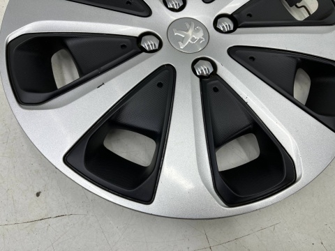 Kołpak Peugeot 208 12r.- 15 cali oryginalny r15 jedna sztuka 9673846477 9673846777