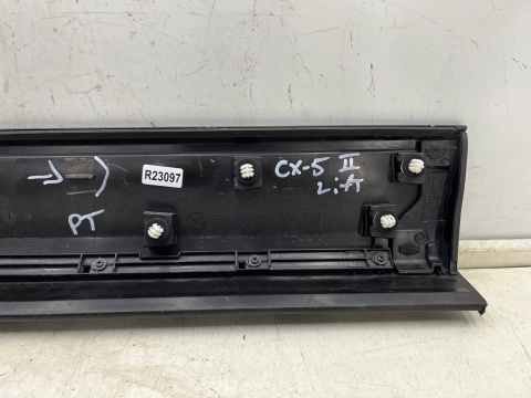 Listwa Mazda CX-5 II CX5 II KP LIFT 21r.- nakładka dolna drzwi prawych tylnych próg prawy tył kb7w-51rc1