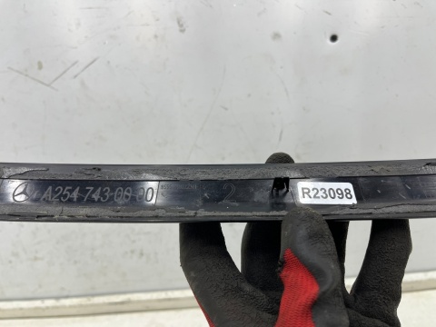 Listwa Mercedes GLC II x254 w254 22r.- nakładka klapy bagażnika środkowa maskownica lamp blenda a2547430000