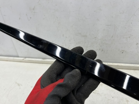 Listwa Toyota Yaris 3 III P13 LIFT Hybrid 17-20r. lewa przednia dolna listewka ozdobna nakładki drzwi lewy przód