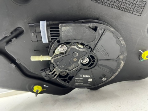 Zbiornik paliwa Mazda CX-5 II CX5 II KF 17r.- 2.2d diesel zbiornik ADblue pompa sh9p202g0 0444040025