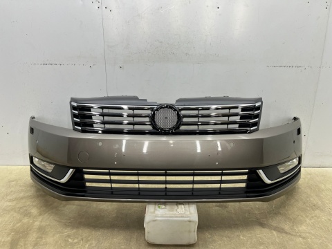 Zderzak przedni VW Passat B7 10-14r. przód 4XPDC spryski 3AA807221