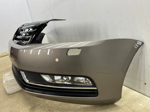 Zderzak przedni VW Passat B7 10-14r. przód 4XPDC spryski 3AA807221