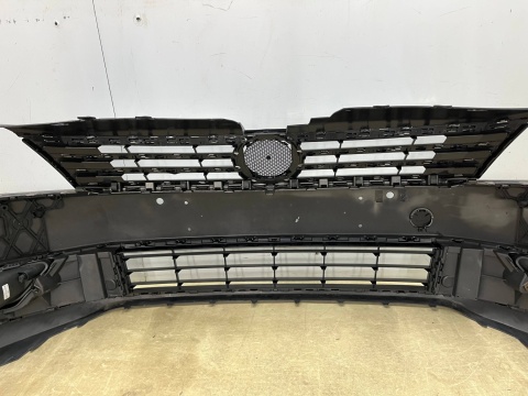 Zderzak przedni VW Passat B7 10-14r. przód 4XPDC spryski 3AA807221