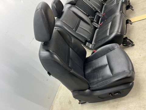 Fotele Nissan X-Trail III T32 Rogue 13-21r. elektryczne PODGRZEWANE skórzane EUROPA komplet