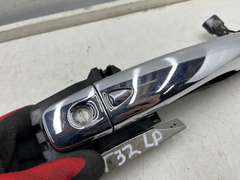 Klamka Nissan X-Trail III T32 Rogue 13-21r. Keyless lewa przednia zewnętrzna rączka drzwi CHROMOWANA lewy przód