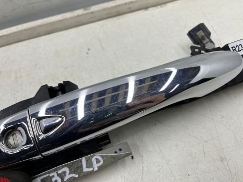 Klamka Nissan X-Trail III T32 Rogue 13-21r. Keyless lewa przednia zewnętrzna rączka drzwi CHROMOWANA lewy przód