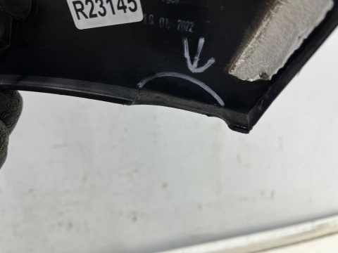 Listwa Opel Grandland I Lift 21-24r. lewa przednia nakładka zderzaka LAKIEROWANA z otworem na czujnik parkowania PDC boczny rant