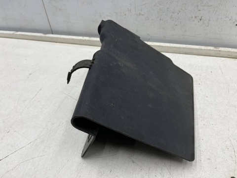 Osłona podwozia Fiat Scudo II Expert II Tepee Proace 06-16r. lewa osłona dolna tylnej belki zawieszenia 1401148580