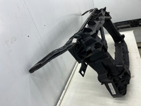 Pas przedni Audi A3 8v 13-20r. HB i sedan wzmocnienie ramka chłodnic okular oryginalny 8v0805588