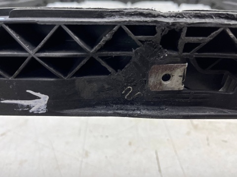 Pas przedni Porsche Cayenne III 9y 17r.- wzmocnienie ramka chłodnic oryginalny 9y0805594r