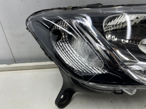 Lampa reflektor Dacia Sandero 2 II Lift Logan 2 II 12-16r. prawa przednia zwykła prawy przód Europa 260107615r