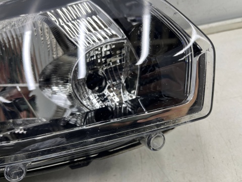 Lampa reflektor Dacia Sandero 2 II Lift Logan 2 II 12-16r. prawa przednia zwykła prawy przód Europa 260107615r