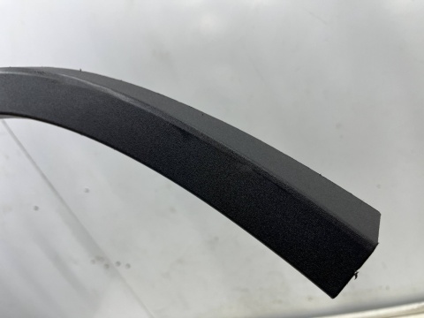 Listwa Polestar 2 II 20r.- prawy tylny rant nadkola błotnika nakładka prawy tył 32216389