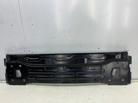 Poszycie Audi Q7 II 4M 15r.- NOWY pas tylny próg bagażnika dolne poszycie zewnętrzne mocowanie belki zderzaka wanna