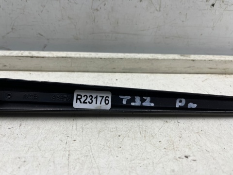 Ramię wycieraczki Nissan X-Trail III T32 Rogue 13-21r. PRAWA strona pasażera EUROPA prawy przód